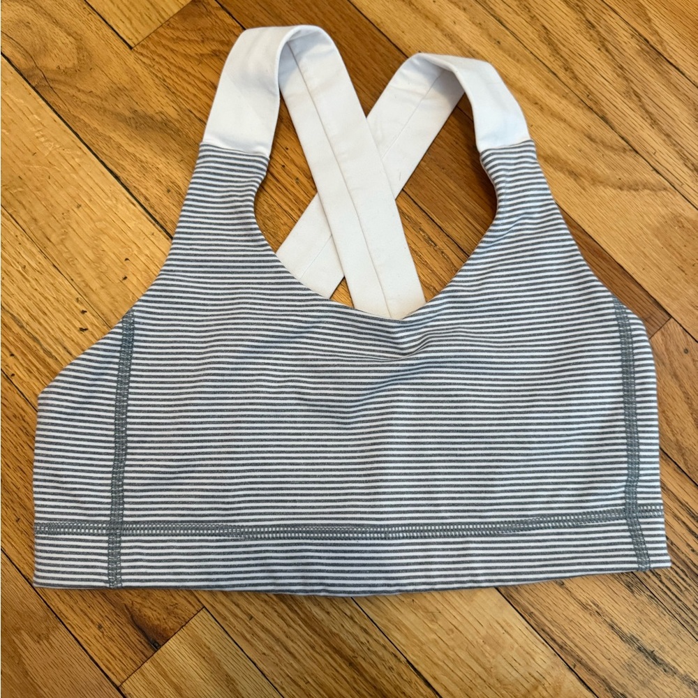 Lululemon Striped Cross‎ Back Sports Bra Size 6 Gray White Yoga Bra
